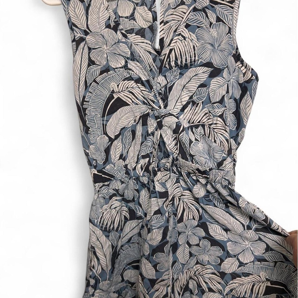 NEW O'Neill white and blue tropical leaf print romper in size S